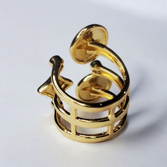 Luxury Gold Plated Stainless Steel Clover Blossom Caged Ring - Picture 3 of 4
